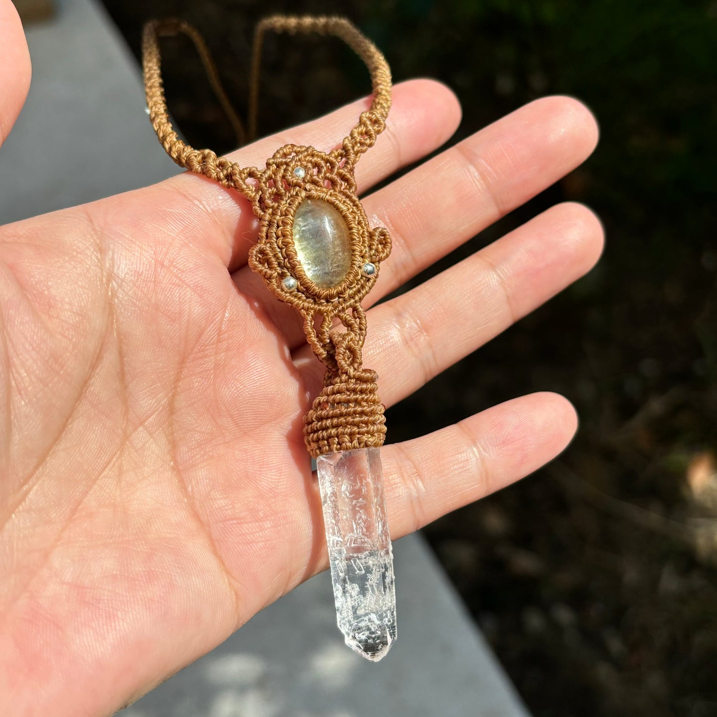 M24115 - Macrame golden lepidorite and lemurian quartz point pendant